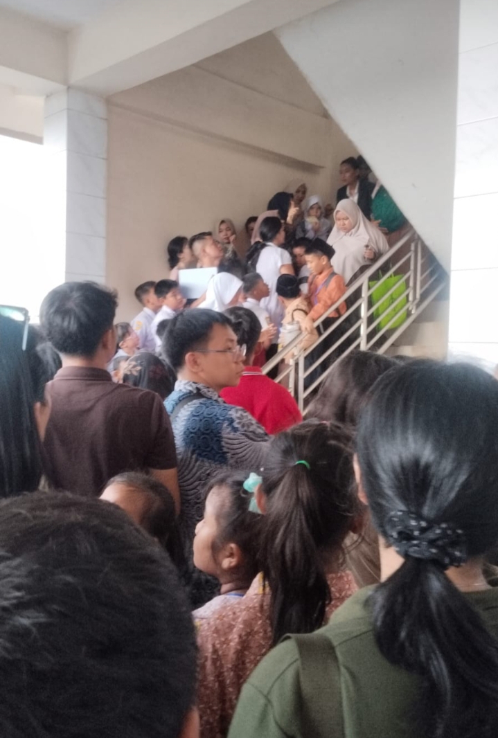 Ricuh Teknis SCE 2026 Medan: Bayar Rp120 Ribu, Peserta Berdesakan Hingga Orang Tua Nyaris Pingsan
